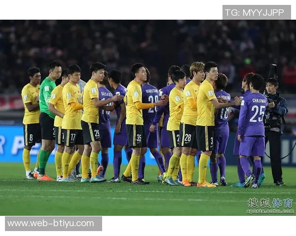 泰山队主场平局遭遇三连平球员谢场时满脸遗憾与失落