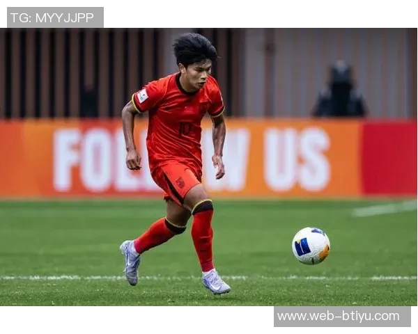 蒯纪闻强势突破三人防线禁区射门遭扑救精彩瞬间回顾