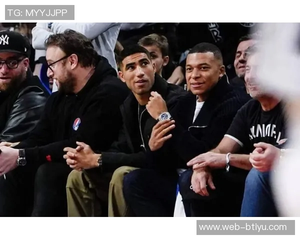 姆巴佩父亲参与戛纳传奇赛齐达内维埃拉德尚等巨星同场竞技 姆巴佩父亲参与戛纳传奇赛齐达内维埃拉德尚等巨星同场竞技