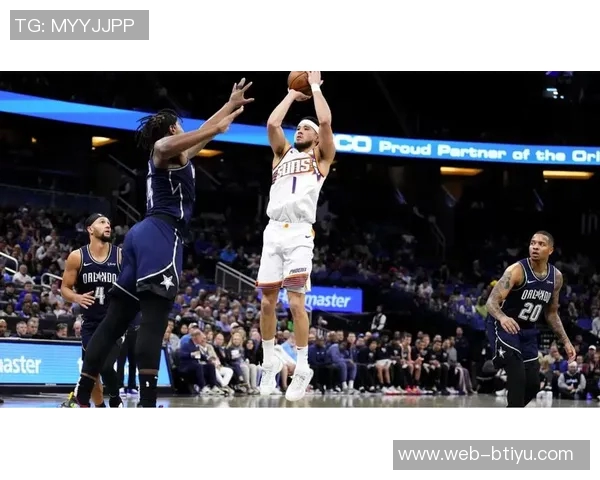 布克助攻与失误并存球队急需真正控卫提升整体表现